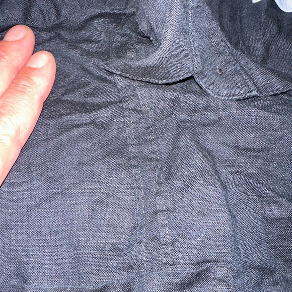 Black Short Sleeve Button-Up Shirt - Picture 5 of 5